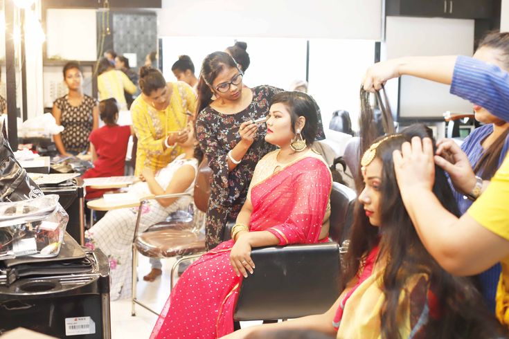 Her Beauty Salon & Academy Pandikkad  Vengara & Perinthalmanna